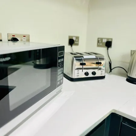 Stylish Studio Apartment Near To Old Trafford Stadium-2