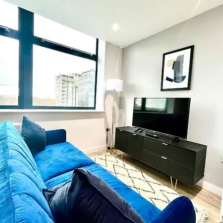 Stylish Studio Apartment Near To Old Trafford Stadium-3