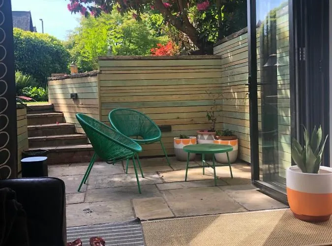 Chorlton Garden Rooms. Relax, Work, Stay And Play.